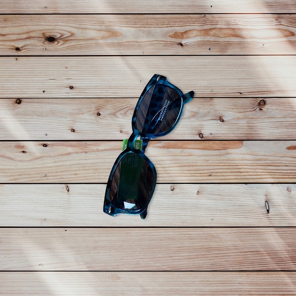 Blue leopard spot fashion sunglasses - Picture 2 of 4